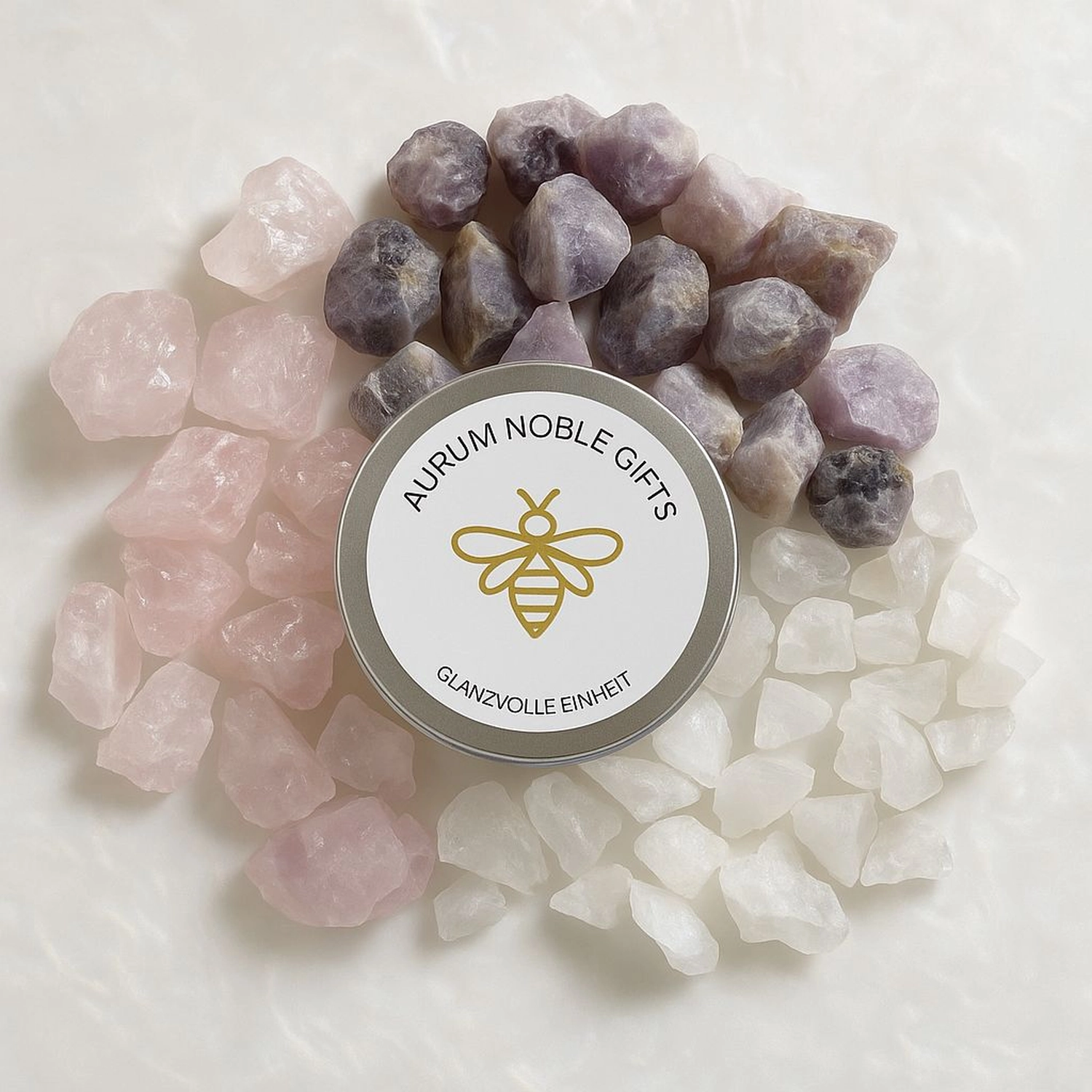 Aurum Noble Gifts - Teddybär Plüschtier mit ANG-Stab in der Hand